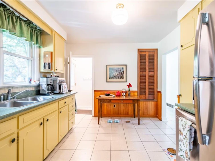 3 Algonquin Avenue, Hamilton, ON, L9H 7K9 - 10