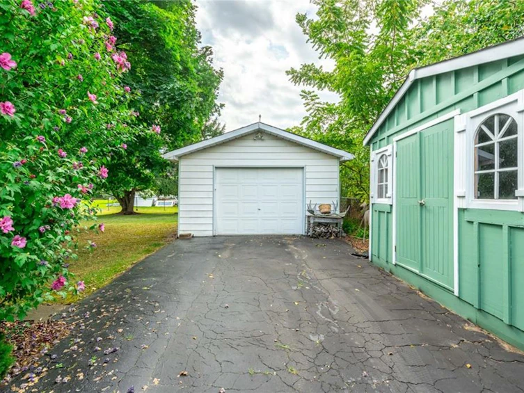 3 Algonquin Avenue, Hamilton, ON, L9H 7K9 - 31