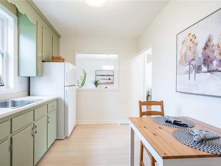 16 Burns Place, Hamilton, ON, L8V 1N7 - 12