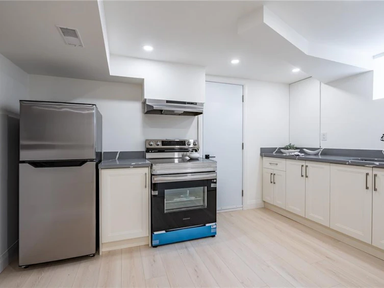 16 Burns Place, Hamilton, ON, L8V 1N7 - 20