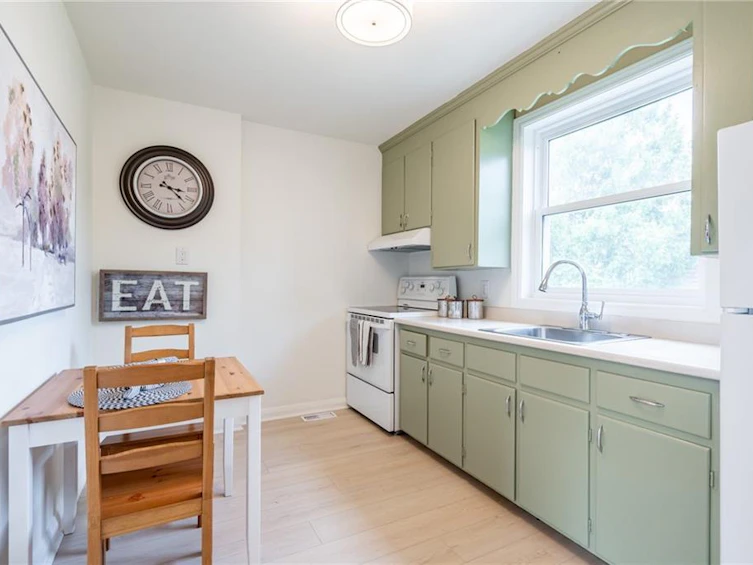 16 Burns Place, Hamilton, ON, L8V 1N7 - 11
