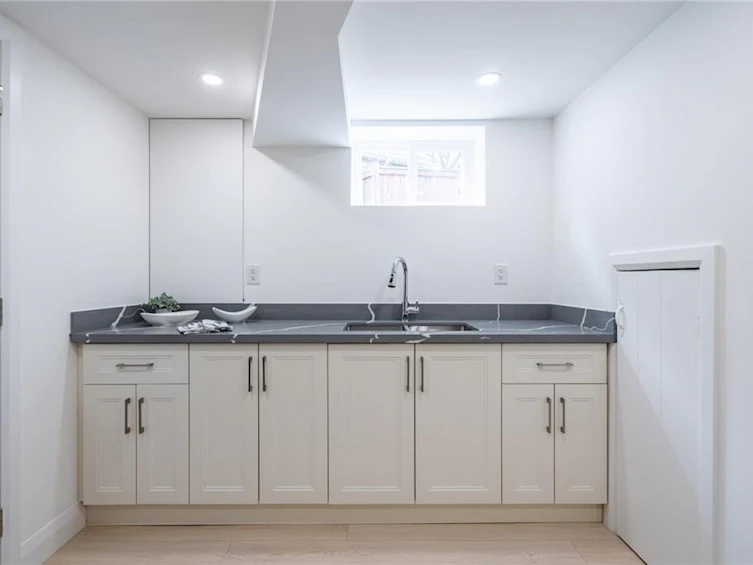 16 Burns Place, Hamilton, ON, L8V 1N7 - 21