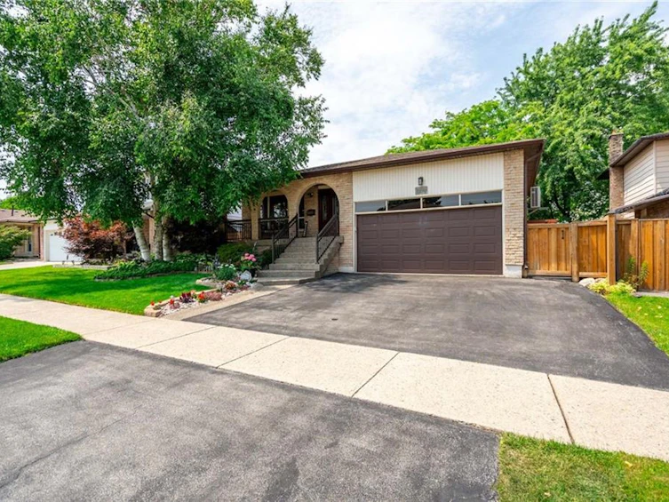 2299 Kirkburn Drive, Burlington, ON, L7P 4E9