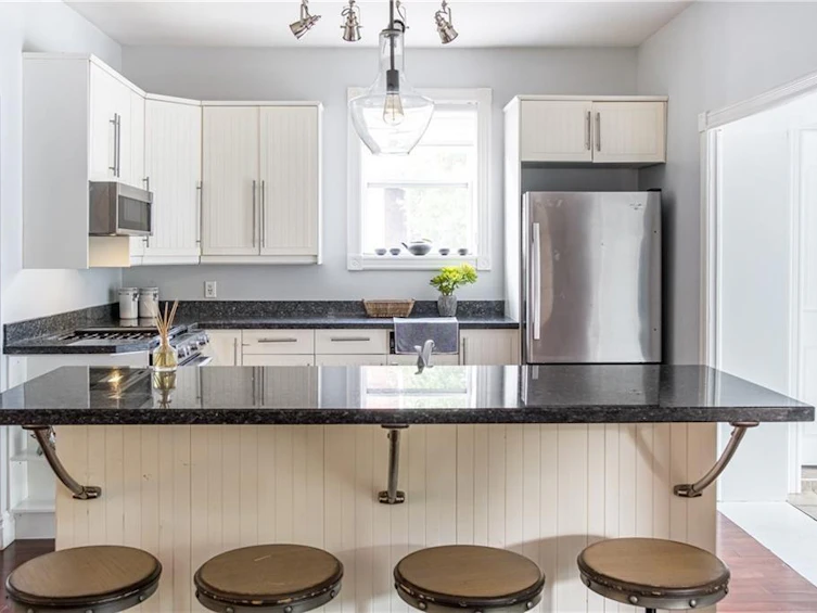 17 Stanley Avenue, Hamilton, ON, L8P 2K9 - 16