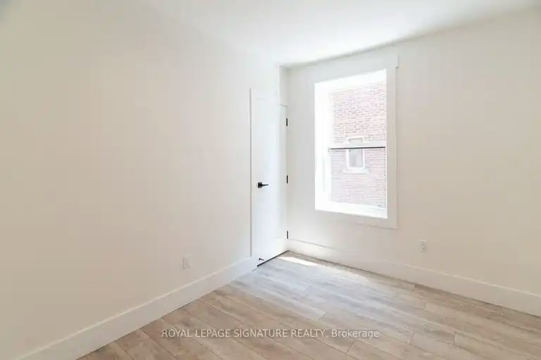 129 Kenilworth Avenue, Toronto, ON, M4L 3S7 - 2