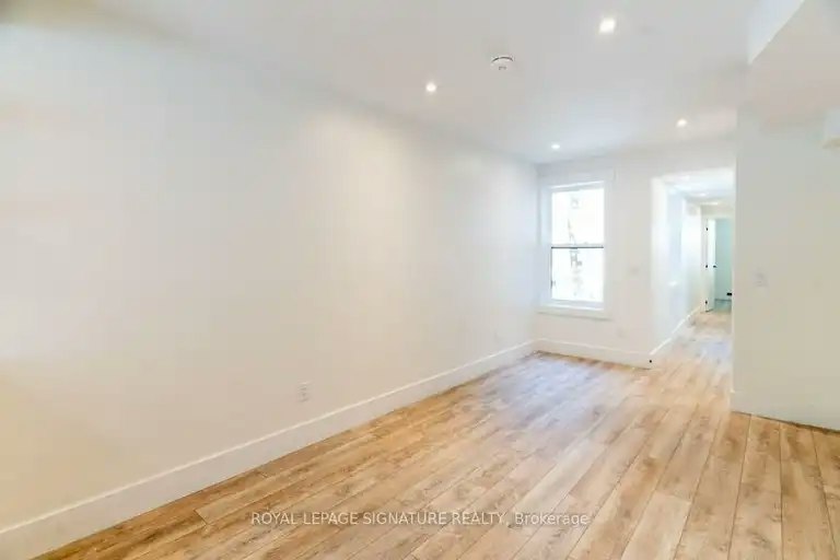 129 Kenilworth Avenue, Toronto, ON, M4L 3S7 - 7