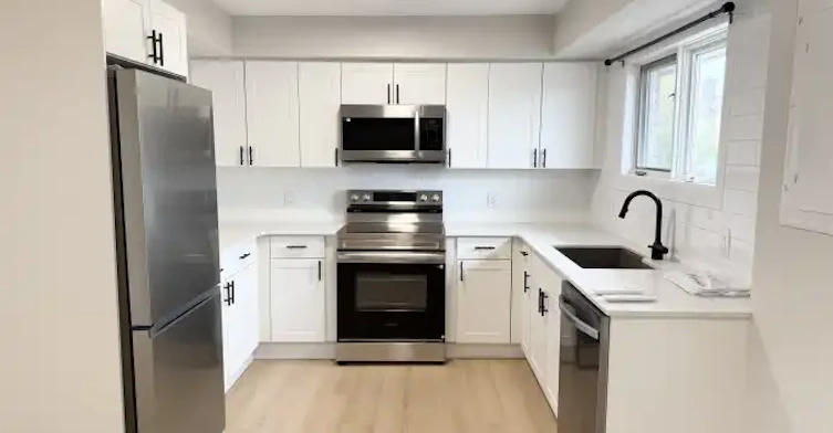 676 Collins Bay Road, Kingston, ON, K7M 5G8
