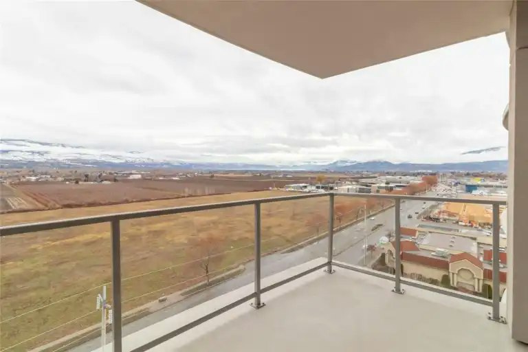 2040 Springfield Road, Kelowna, BC, V1Y 5V8 - 11