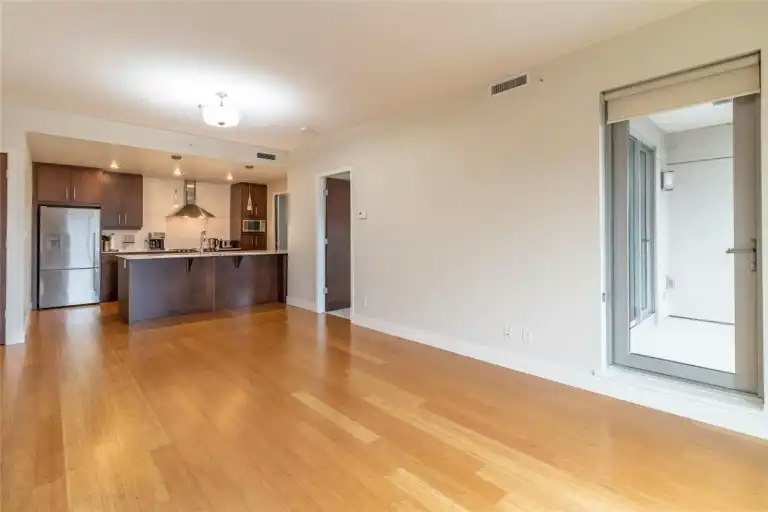 2040 Springfield Road, Kelowna, BC, V1Y 5V8 - 6