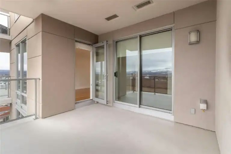 2040 Springfield Road, Kelowna, BC, V1Y 5V8 - 5