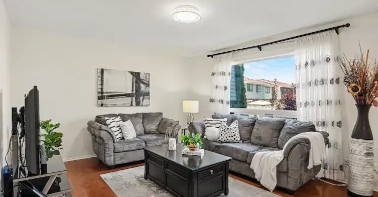 11D Woodvale Green, Ottawa, ON, K2G 4G9 - 3