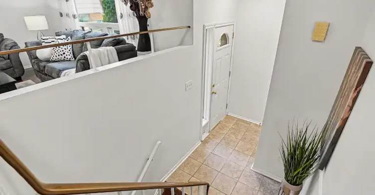 11D Woodvale Green, Ottawa, ON, K2G 4G9 - 4