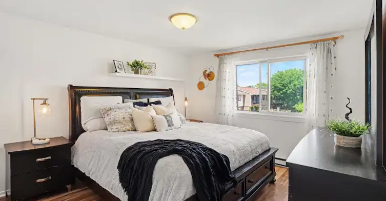 11D Woodvale Green, Ottawa, ON, K2G 4G9 - 11