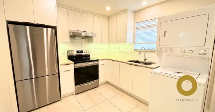 2821 Victoria Drive, Vancouver, BC, V5N 4L5 - 3
