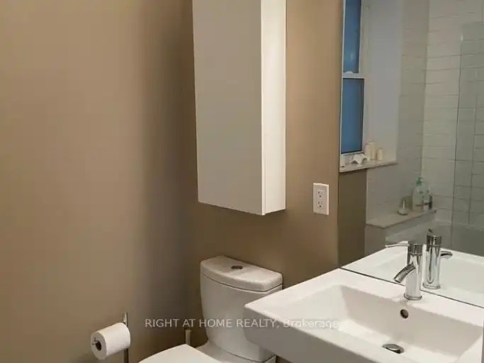 55 Lodge Avenue West, Toronto, ON, M6K 2T6 - 5