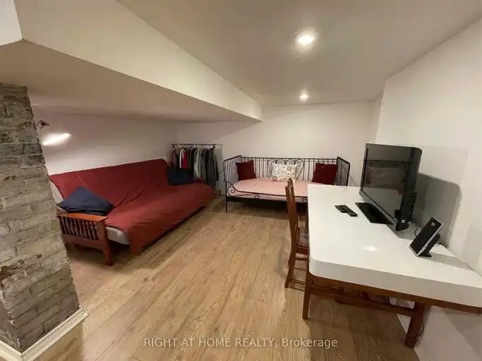 55 Lodge Avenue West, Toronto, ON, M6K 2T6 - 9