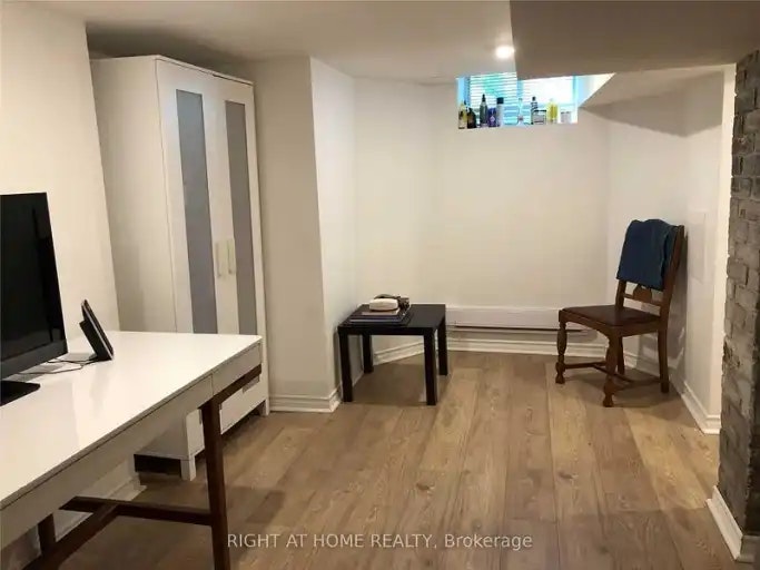 55 Lodge Avenue West, Toronto, ON, M6K 2T6 - 7