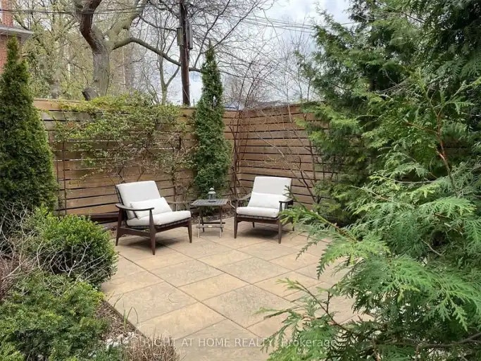 55 Lodge Avenue West, Toronto, ON, M6K 2T6 - 8