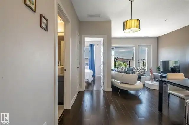 5151 Windermere Boulevard South West, Edmonton, AB, T6W 2K4 - 5