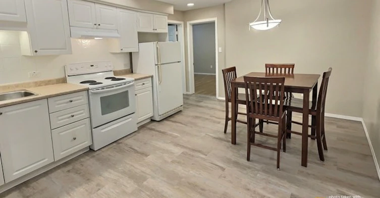 11355 55 Street NW, Edmonton, AB, T5W 3P6