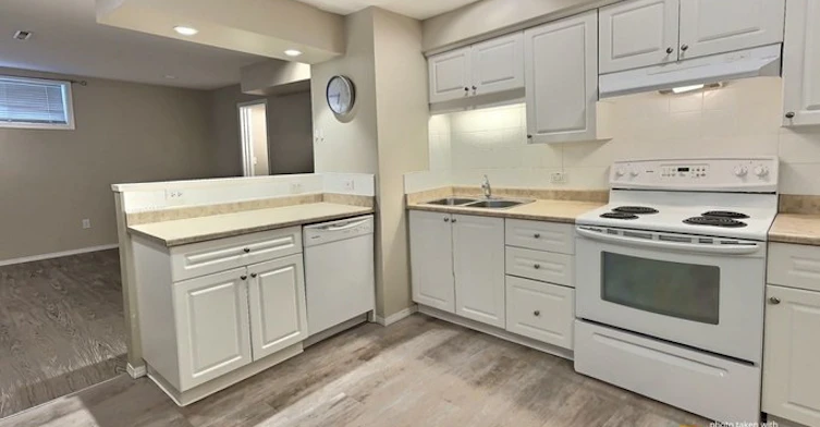 11355 55 Street NW, Edmonton, AB, T5W 3P6 - 3