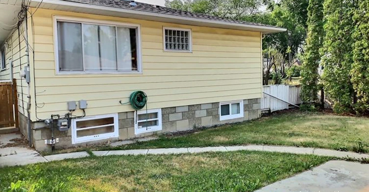 11355 55 Street NW, Edmonton, AB, T5W 3P6 - 5