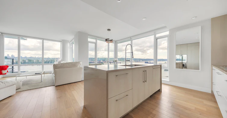 210 Salter Street, New Westminster, BC, V3M 5B1