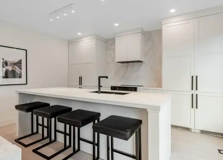 20 Leslie Garden Lane, Toronto, ON, M4M 3B4 - 5