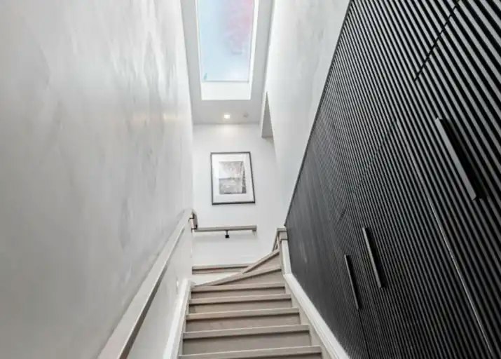 20 Leslie Garden Lane, Toronto, ON, M4M 3B4 - 2