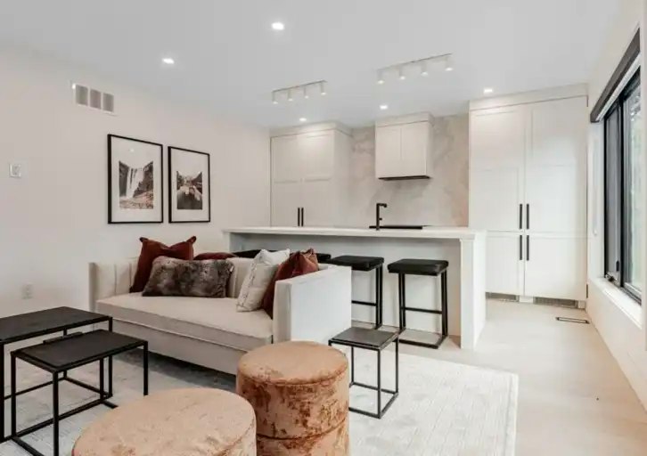 20 Leslie Garden Lane, Toronto, ON, M4M 3B4 - 10