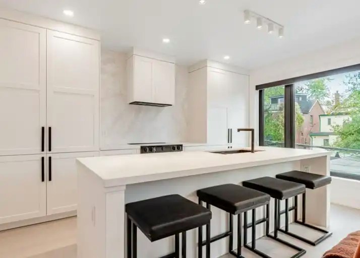 20 Leslie Garden Lane, Toronto, ON, M4M 3B4 - 6
