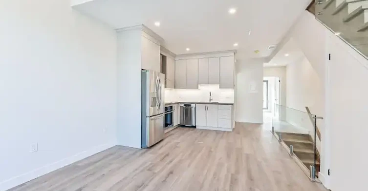 180 Broadview Avenue, Toronto, ON, M4M 2G5 - 12