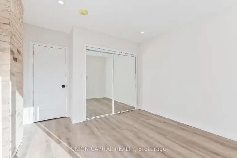180 Broadview Avenue, Toronto, ON, M4M 2G5 - 4