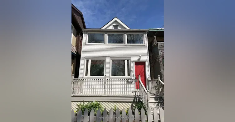 20 Kewbeach Avenue, Toronto, ON, M4L 1B7 - 8