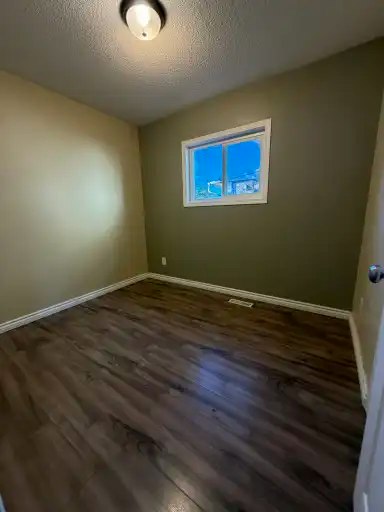 11320 97 Street, Grande Prairie, AB, T8V 3M9 - 5
