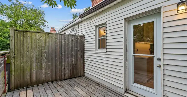 229 Kingston Road, Toronto, ON, M4L 1T5 - 3
