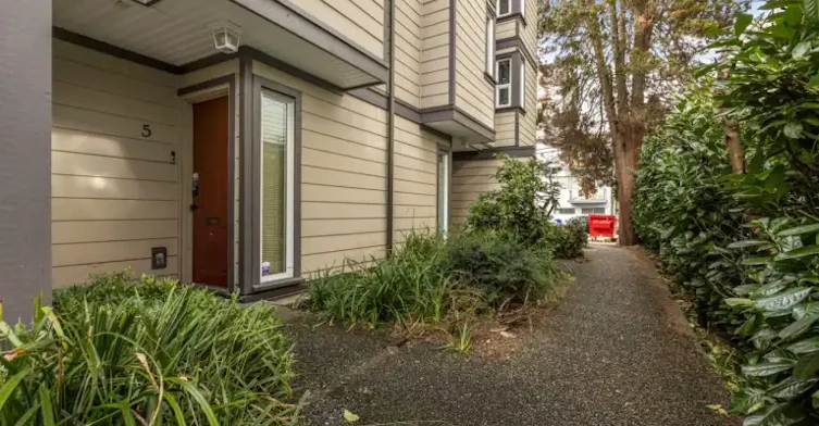 1535 Saint Georges Avenue, North Vancouver, BC, V7L 3J6