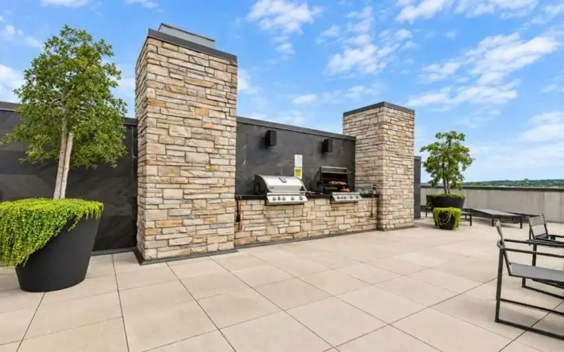 1190 Dundas Street East, Toronto, ON, M4M 0C5 - 16