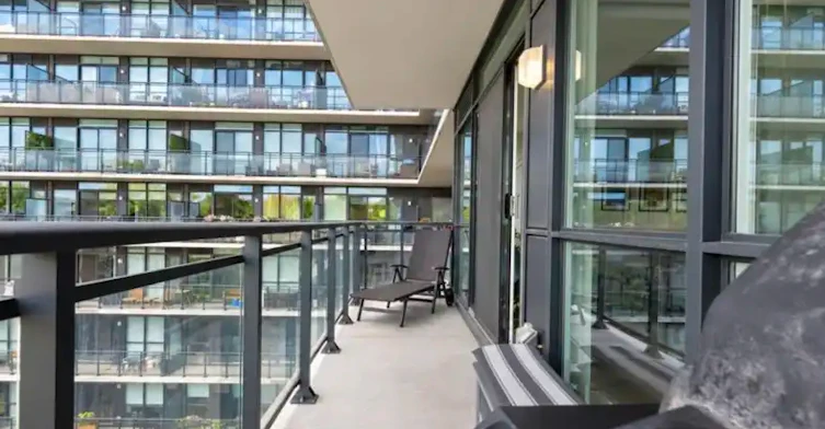 1190 Dundas Street East, Toronto, ON, M4M 0C5 - 13