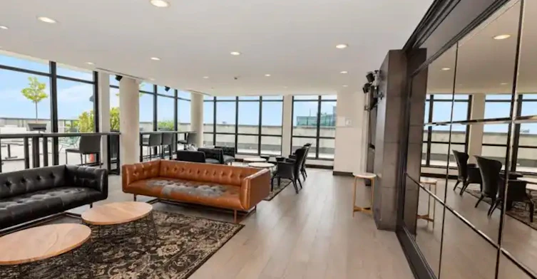 1190 Dundas Street East, Toronto, ON, M4M 0C5 - 14