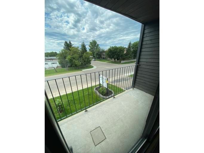 5304 54 Avenue, Cold Lake, AB, T9M 1W5 - 10