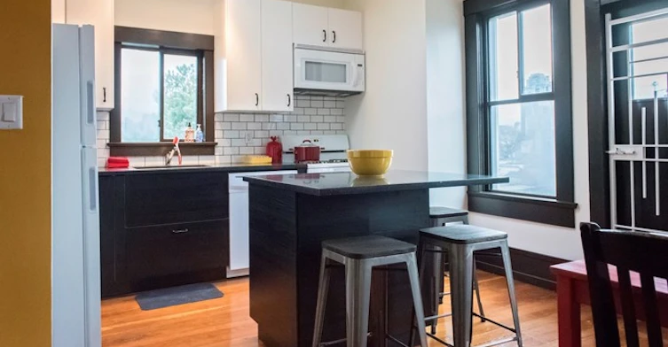 406 Union Street, Vancouver, BC, V6A 2B6 - 2