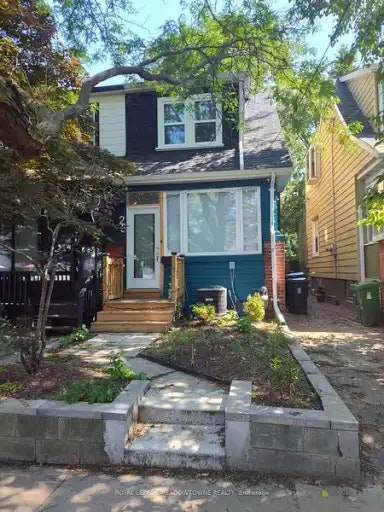 25 Copeland Avenue, Toronto, ON, M4C 1A9 - 7