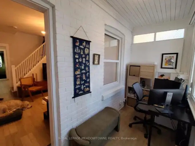 25 Copeland Avenue, Toronto, ON, M4C 1A9 - 5