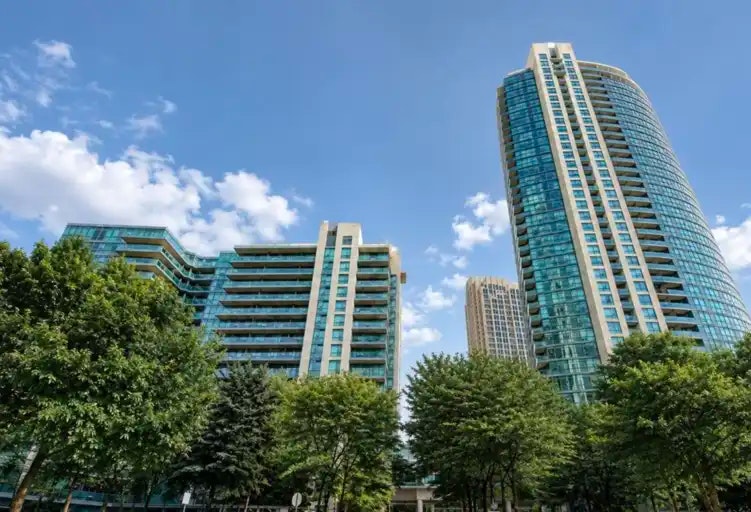 209 Fort York Boulevard, Toronto, ON, M5V 4A1 - 2