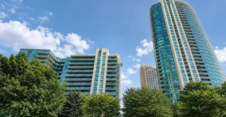 209 Fort York Boulevard, Toronto, ON, M5V 4A1 - 2