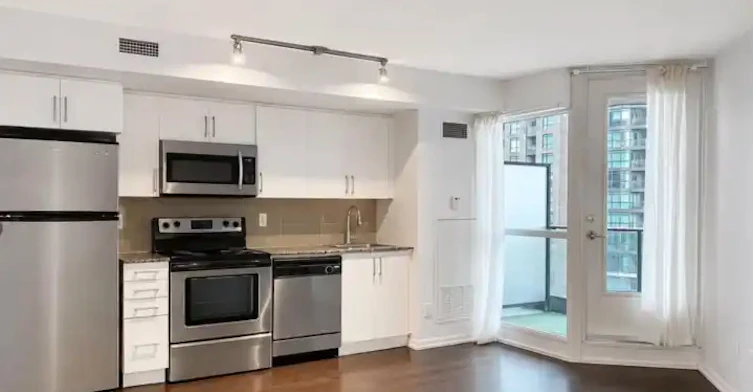 209 Fort York Boulevard, Toronto, ON, M5V 4A1 - 5