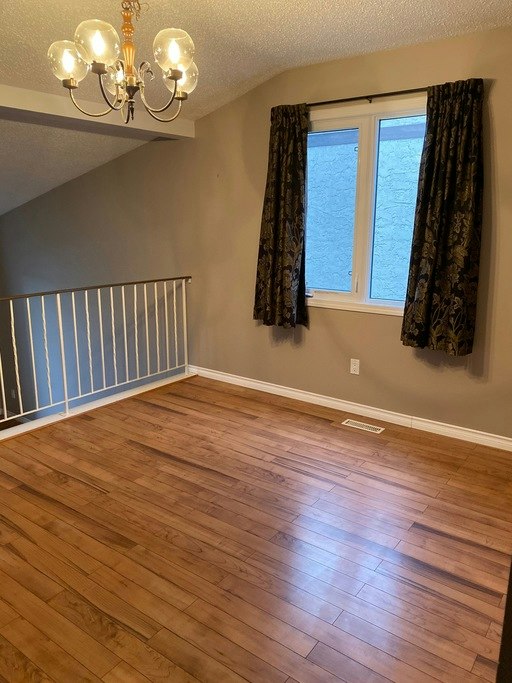 4350 38 Street Northwest, Edmonton, AB, T6L 4K4 - 4