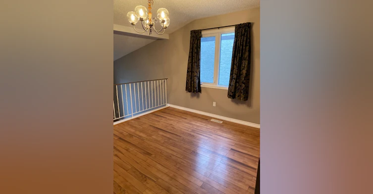 4350 38 Street Northwest, Edmonton, AB, T6L 4K4 - 4