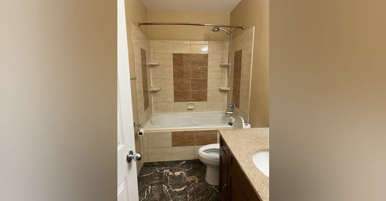4350 38 Street Northwest, Edmonton, AB, T6L 4K4 - 9